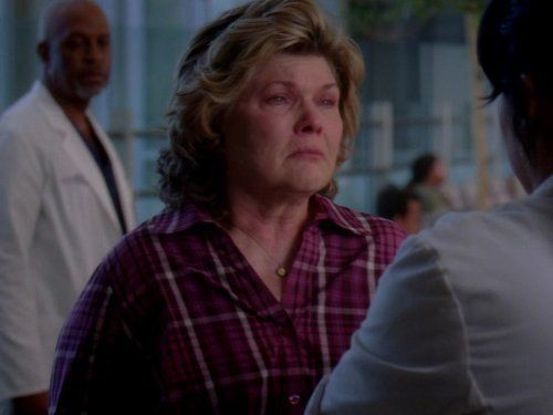 George O'Malley's mother, Louise O'Malley, in Grey's Anatomy discussing organ donation.