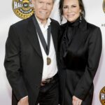 Randy Travis and his wife Mary Davis in 2023