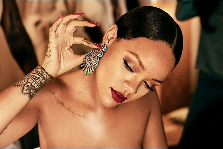 Rihanna wax figure